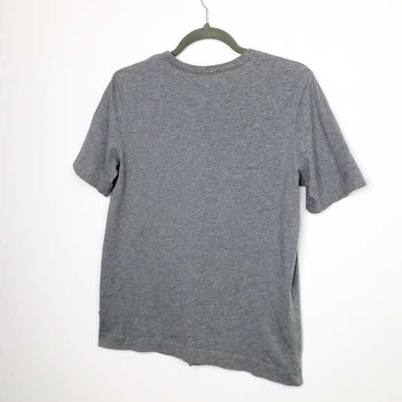 LOVE Moschino gray graphic T-shirt - Picture 5 of 10